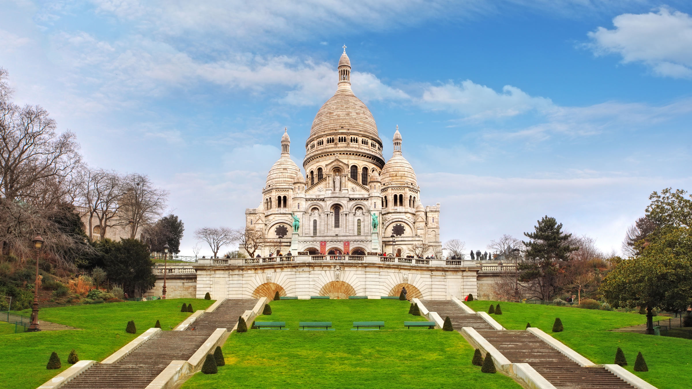 basilica del sagrado corazon en montmartre paris