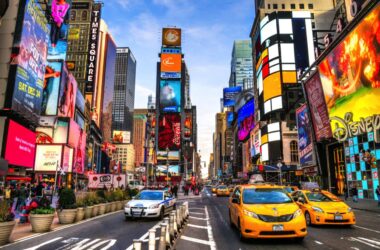 Times Square: El Corazón de la Ciudad que Nunca Duerme