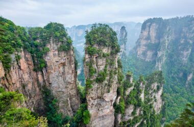 Zhangjiajie: Columnas de la Inspiración Montañas en China